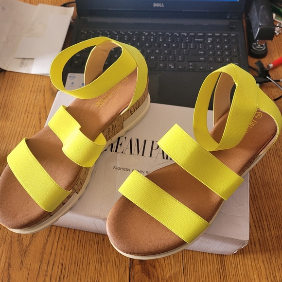 Ladies sandals - Picture 3 of 8